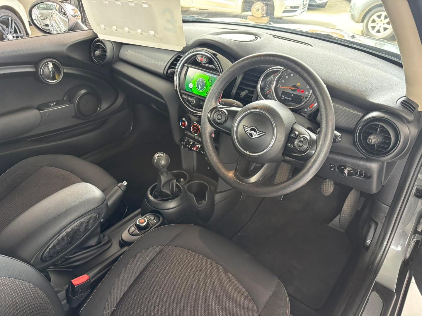 2019 Mini Cooper 1.5 Cooper Classic II 3dr - image 14