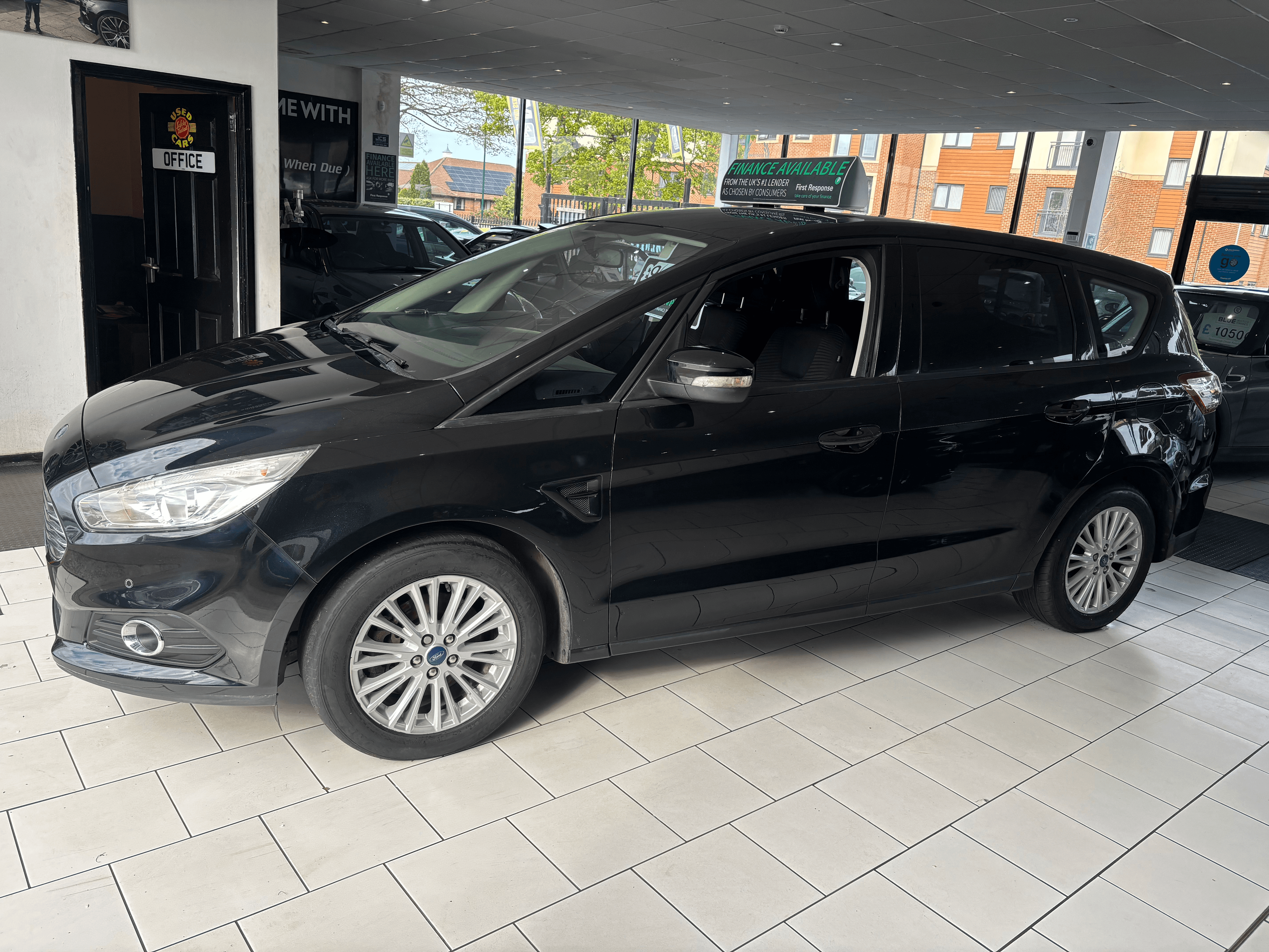 2015 Ford S-Max 2.0 TDCi 150 Zetec 7 Seater - image 8