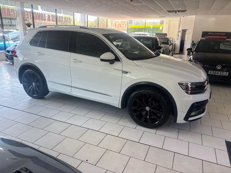 2018 Volkswagen TIGUAN 2.0 TDI 150 4MOTION R-LINE DSG — TOP SPEC - main image