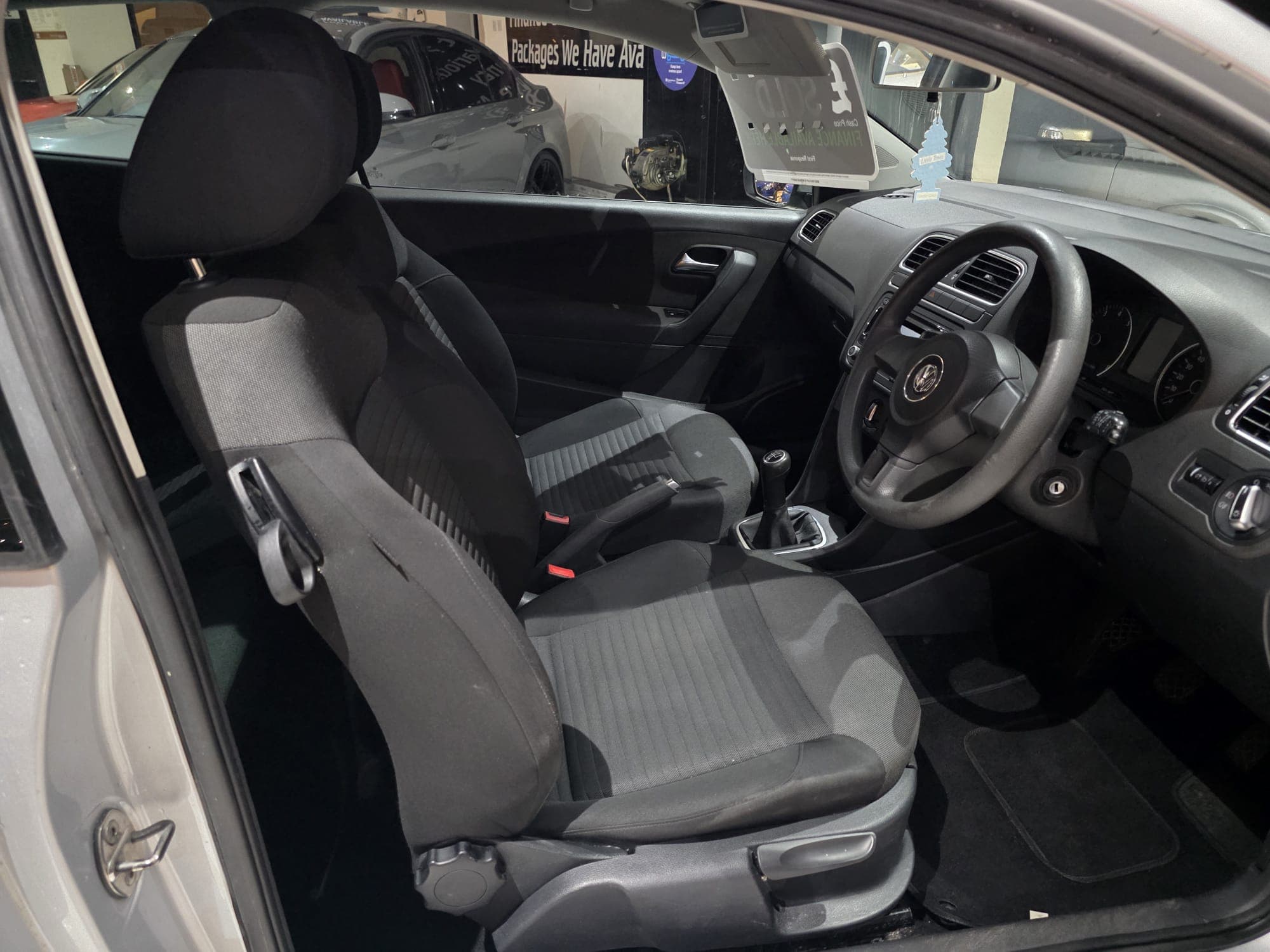 2011 Volkswagen Polo 1.2 Petrol - image 10