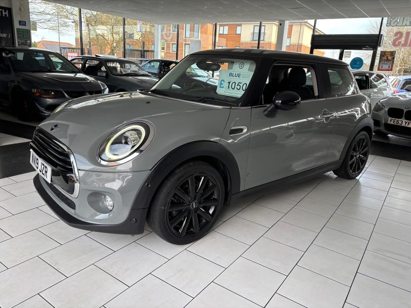 2019 Mini Cooper 1.5 Cooper Classic II 3dr - image 10