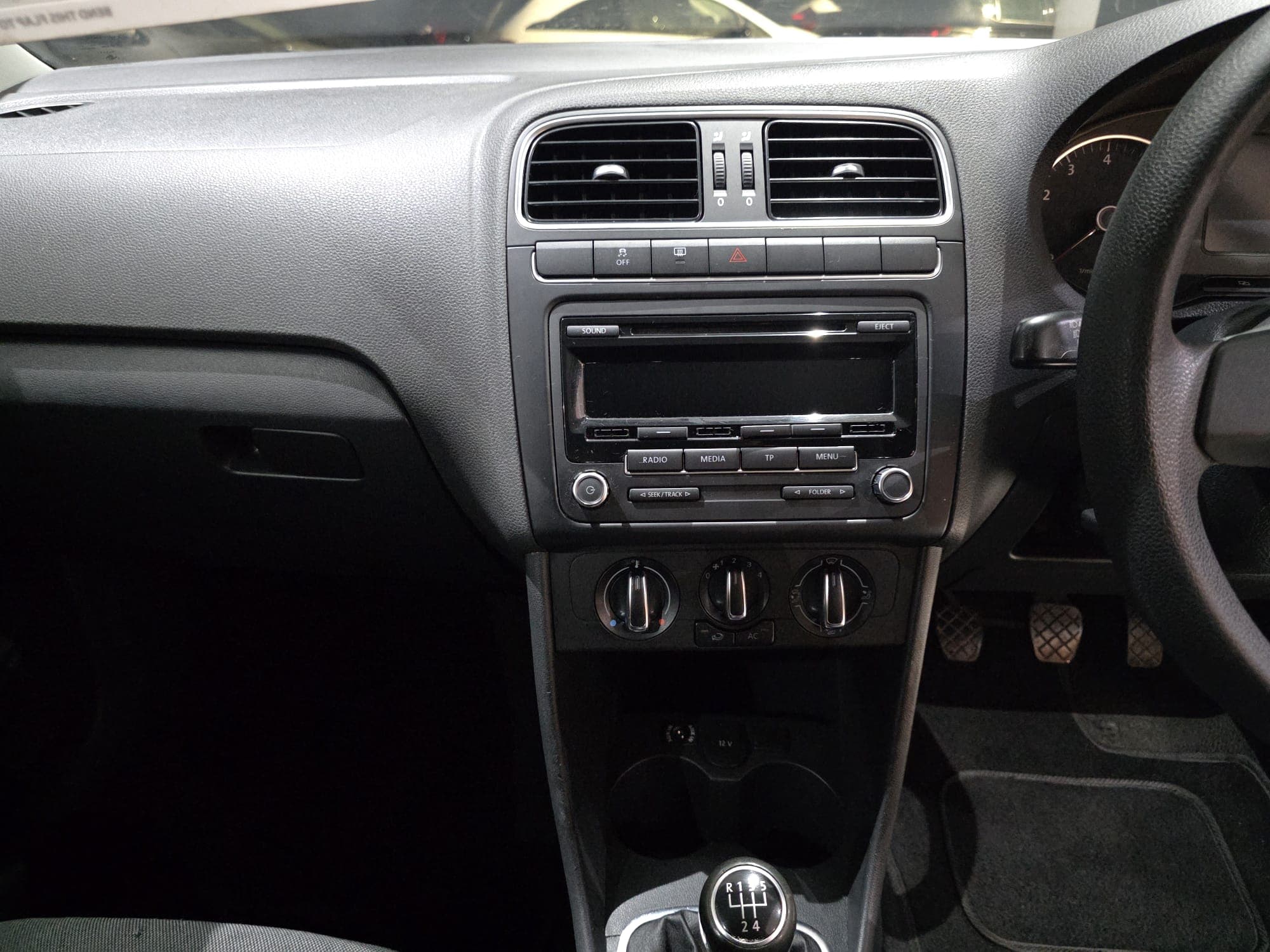 2011 Volkswagen Polo 1.2 Petrol - image 9
