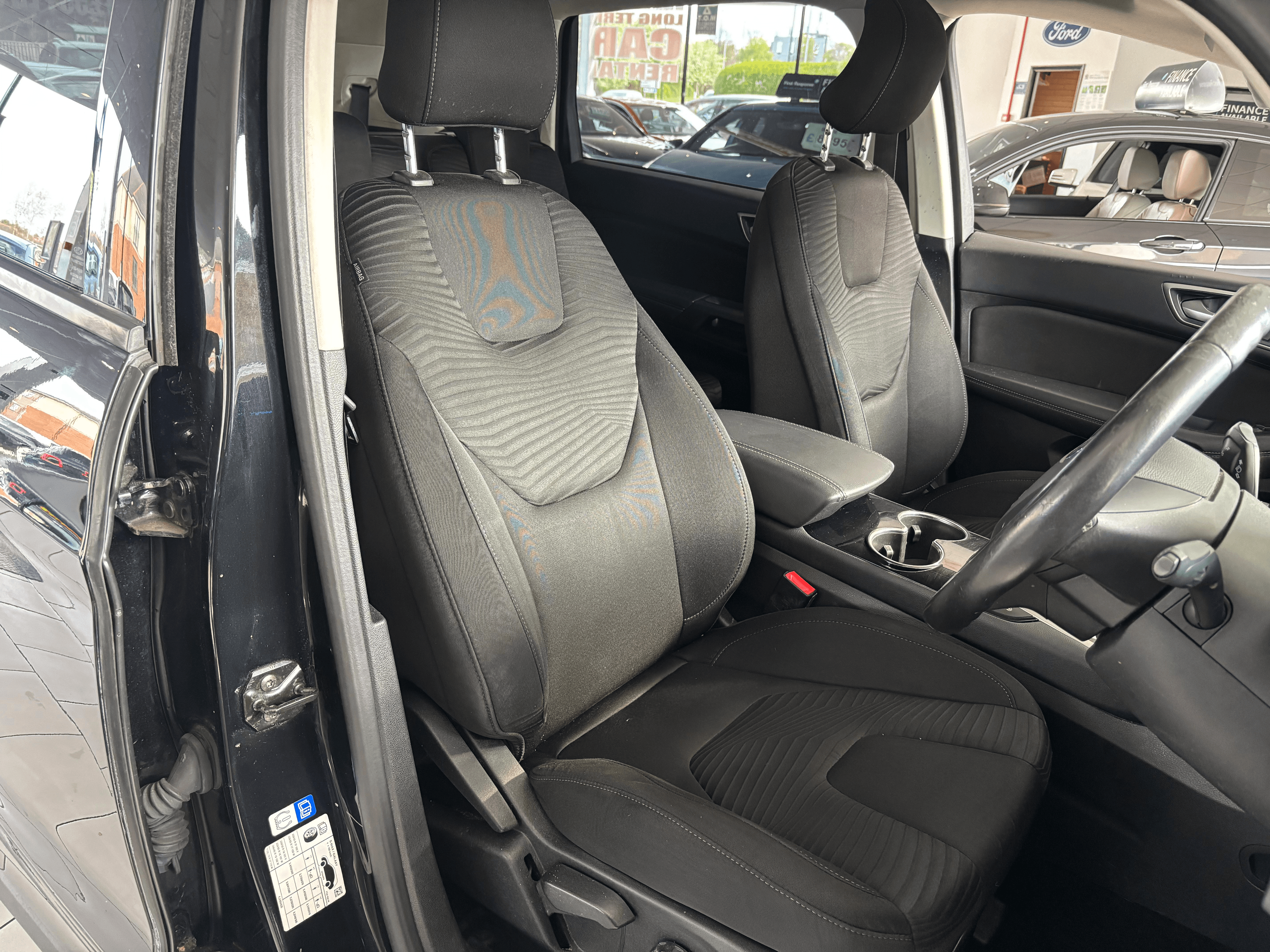 2015 Ford S-Max 2.0 TDCi 150 Zetec 7 Seater - image 12