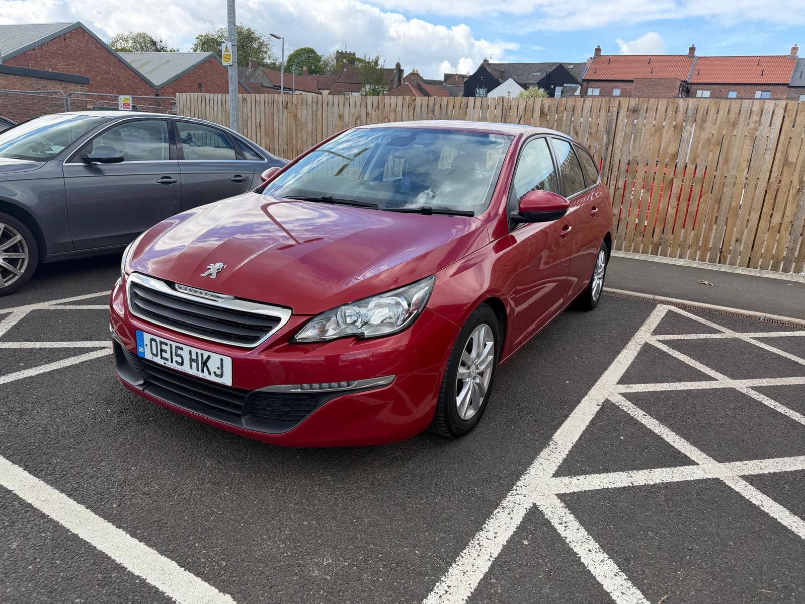 2015 Peugeot 308 Estate 1.6 diesel - image 4