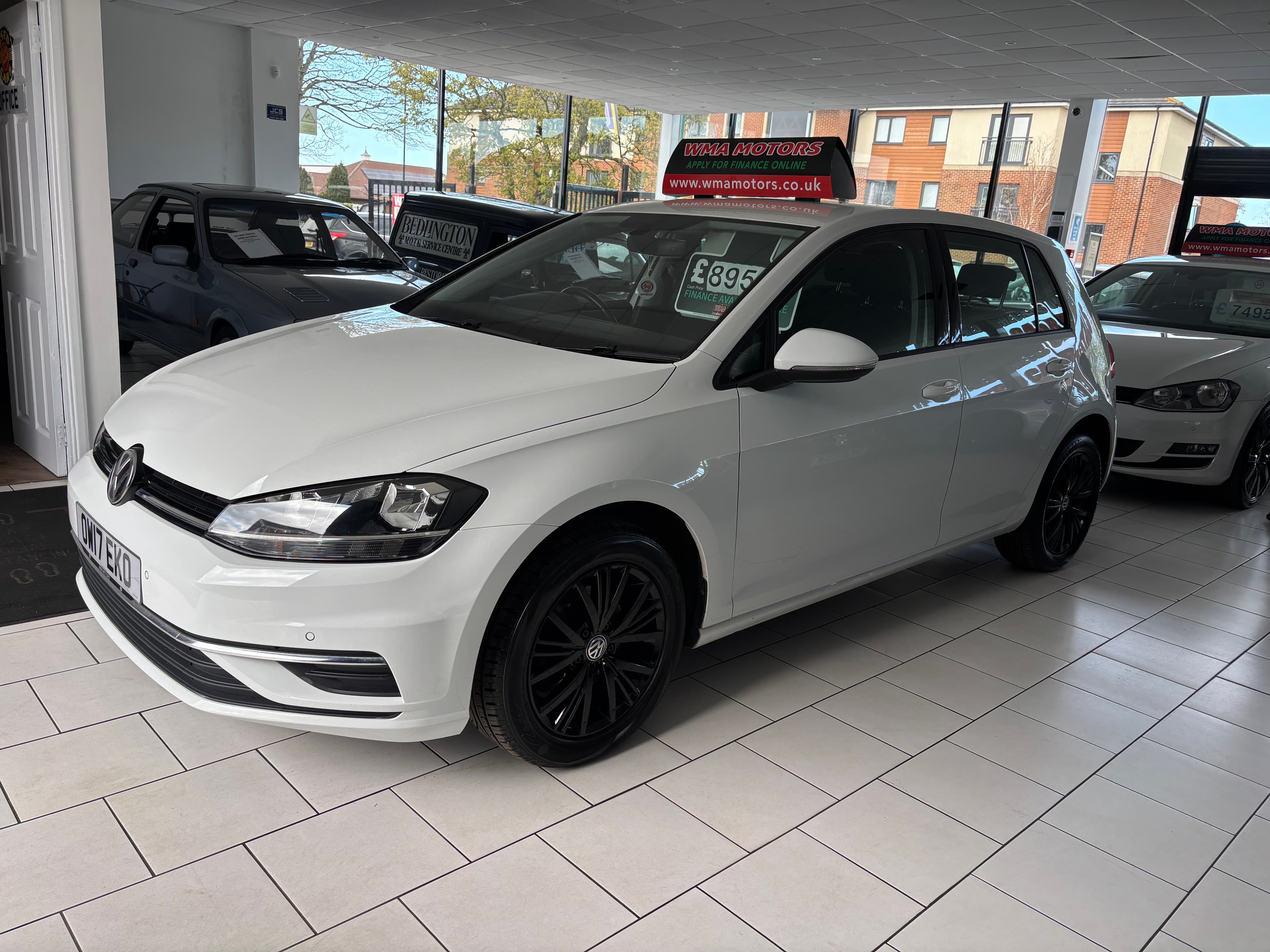 2017 Volkswagen Golf 1.6 TDI Nav - image 5