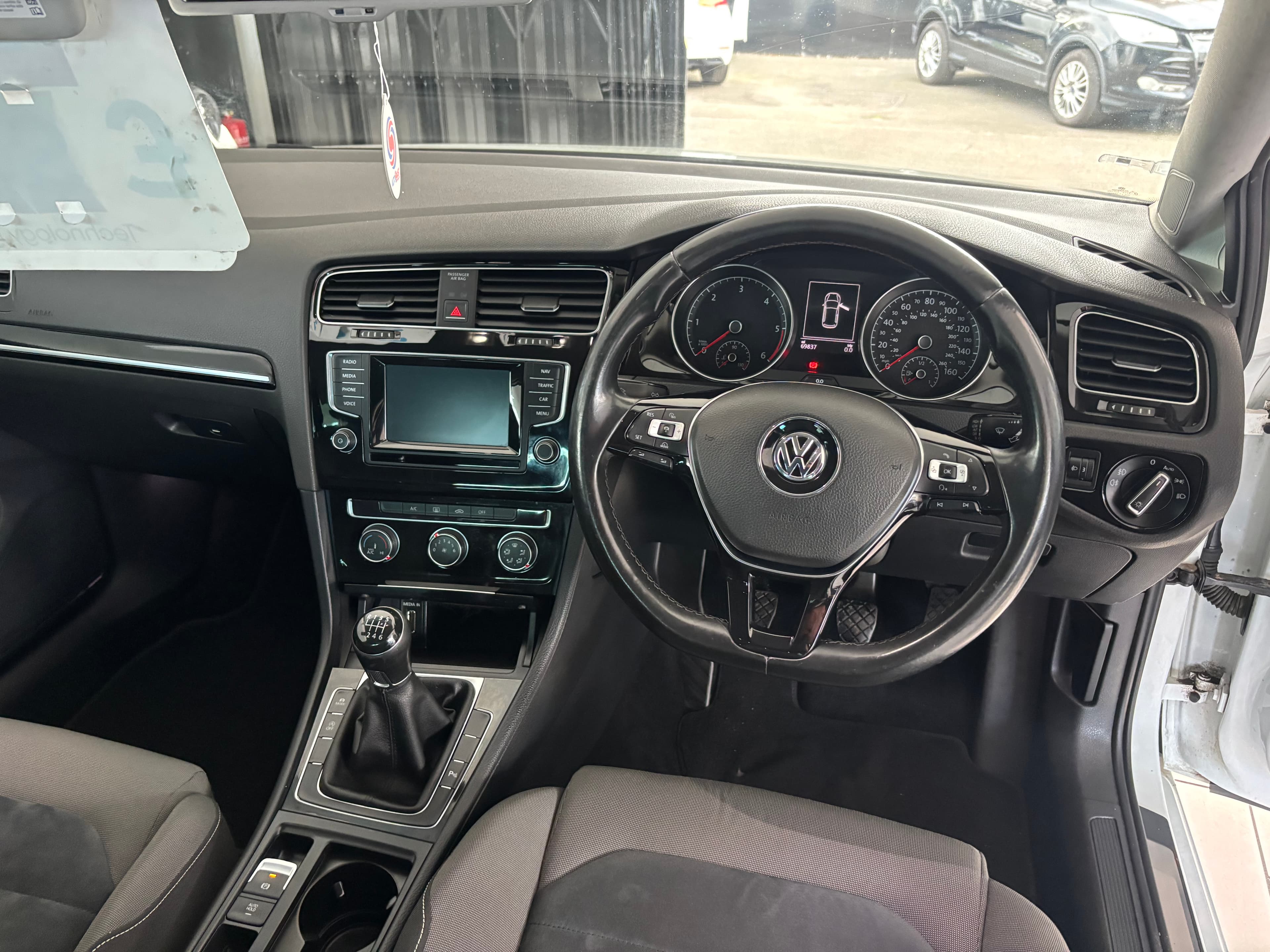 2014 Volkswagen Golf Tdi GT 2.0 - image 6