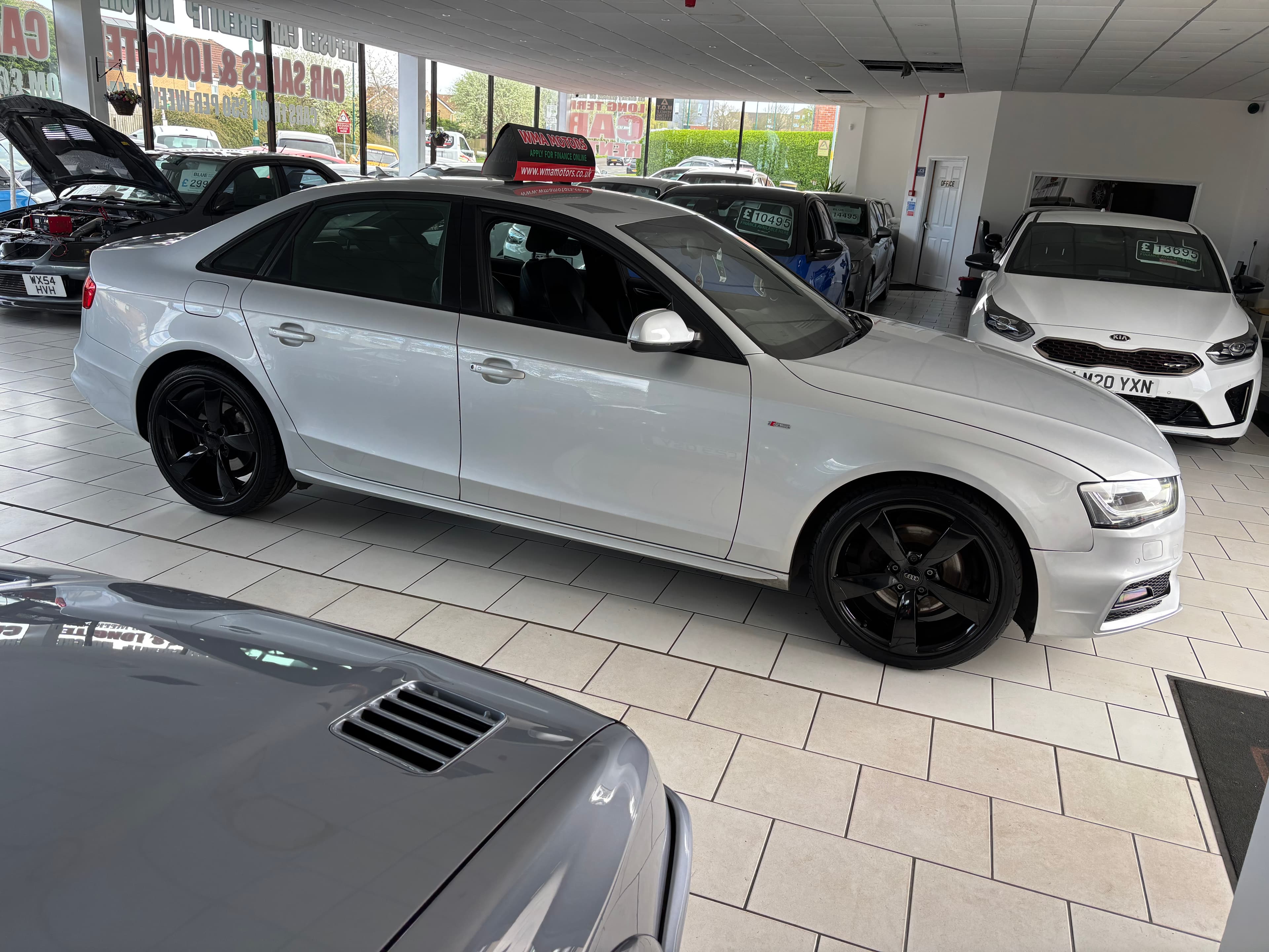 2014 Audi A4 2.0 S-Line Black Edition - image 3