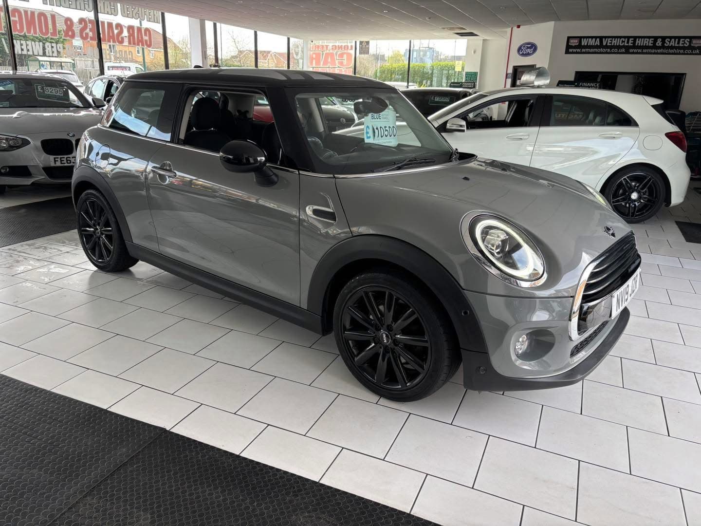 2019 Mini Cooper 1.5 Cooper Classic II 3dr - image 3