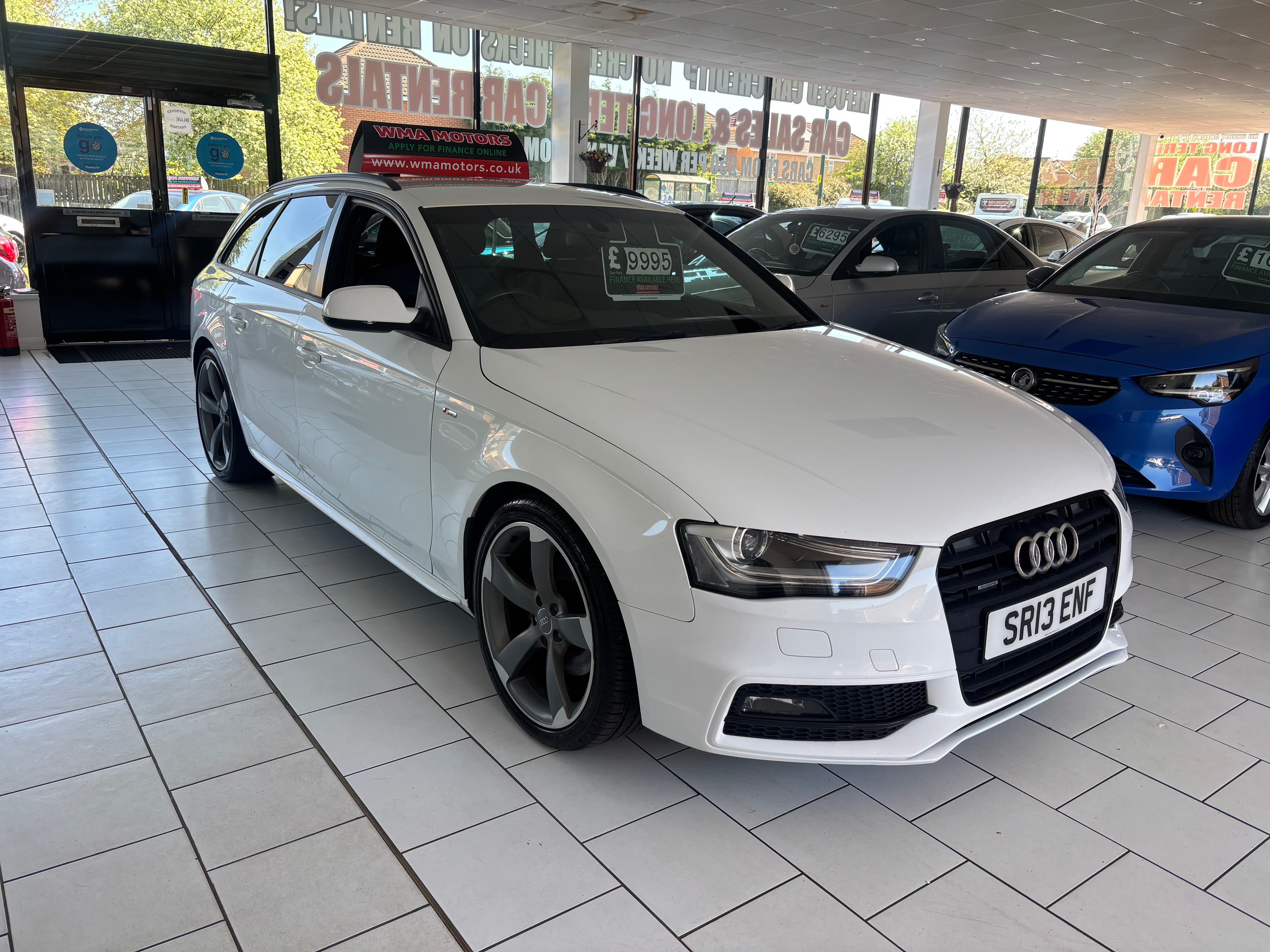 2013 Audi A4 2.0 TDI 177 QUATTRO BLACK EDITION 5DR - image 7