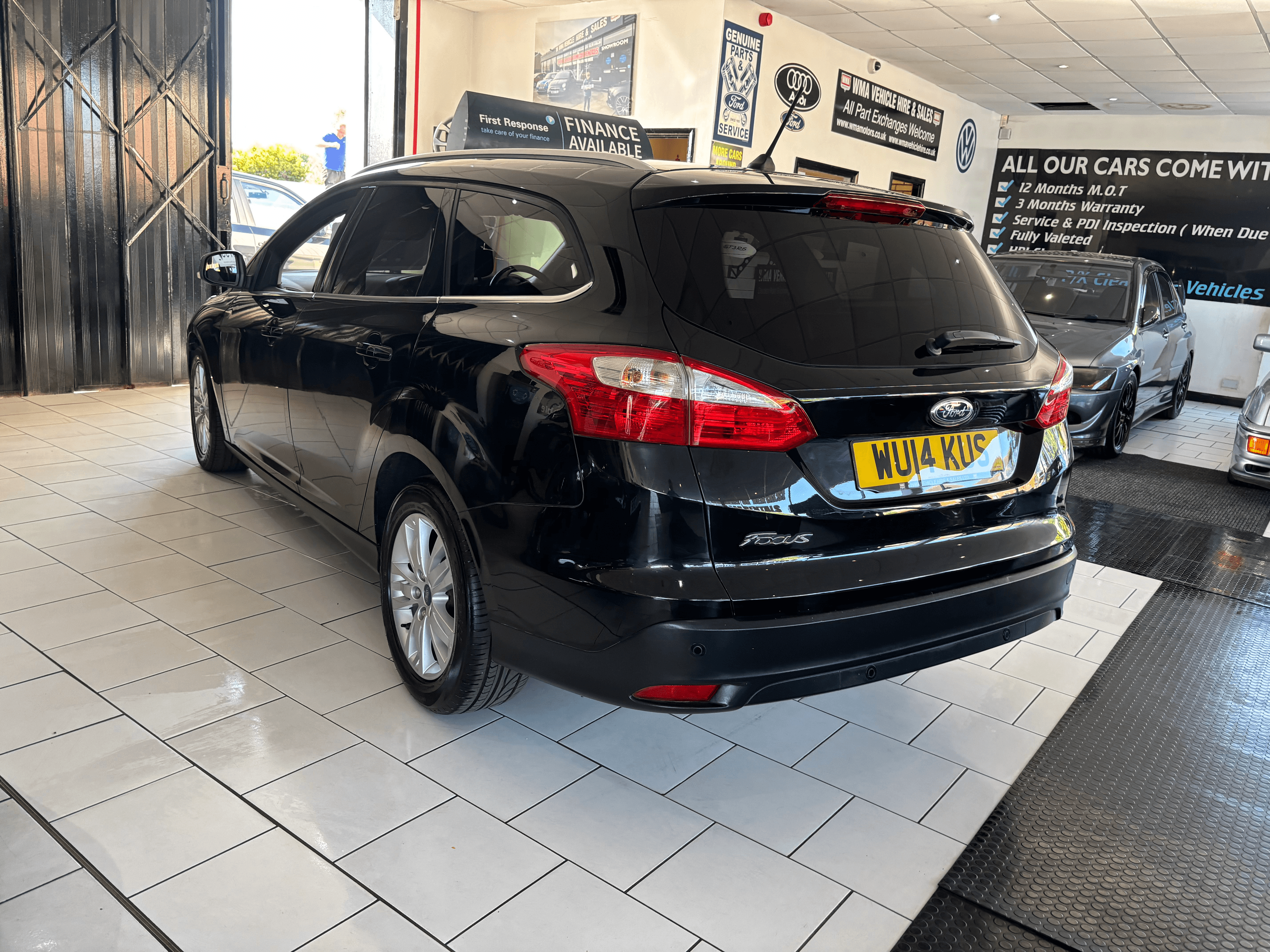 2014 Ford focus 1.6 TDCi 115 Titanium Navigator Estate - image 5