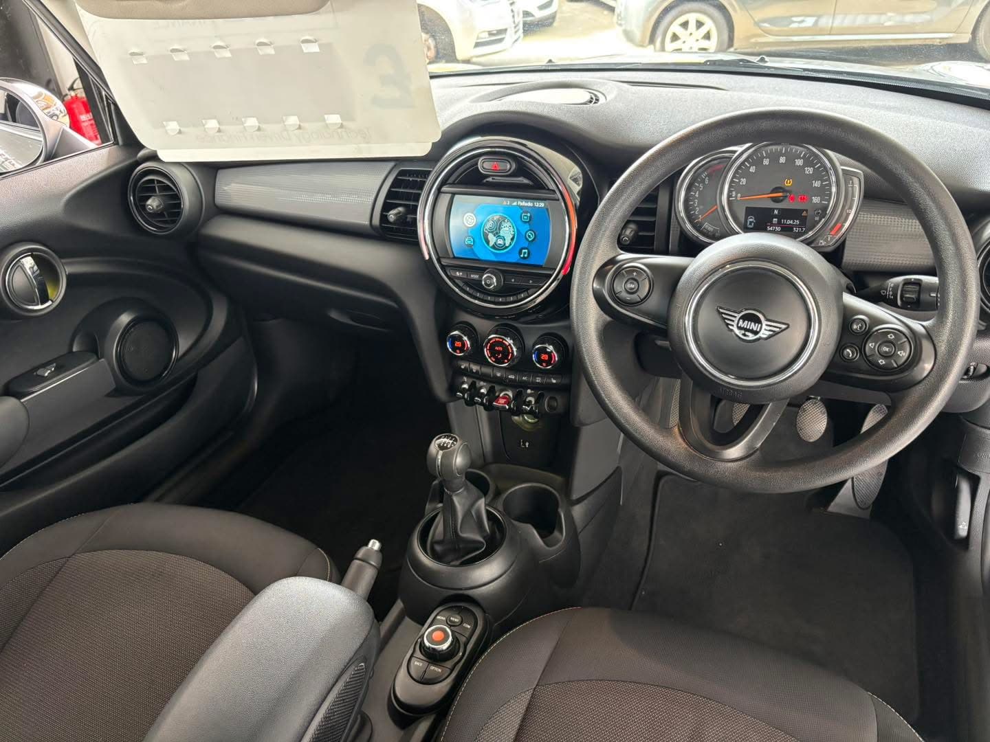 2019 Mini Cooper 1.5 Cooper Classic II 3dr - image 15