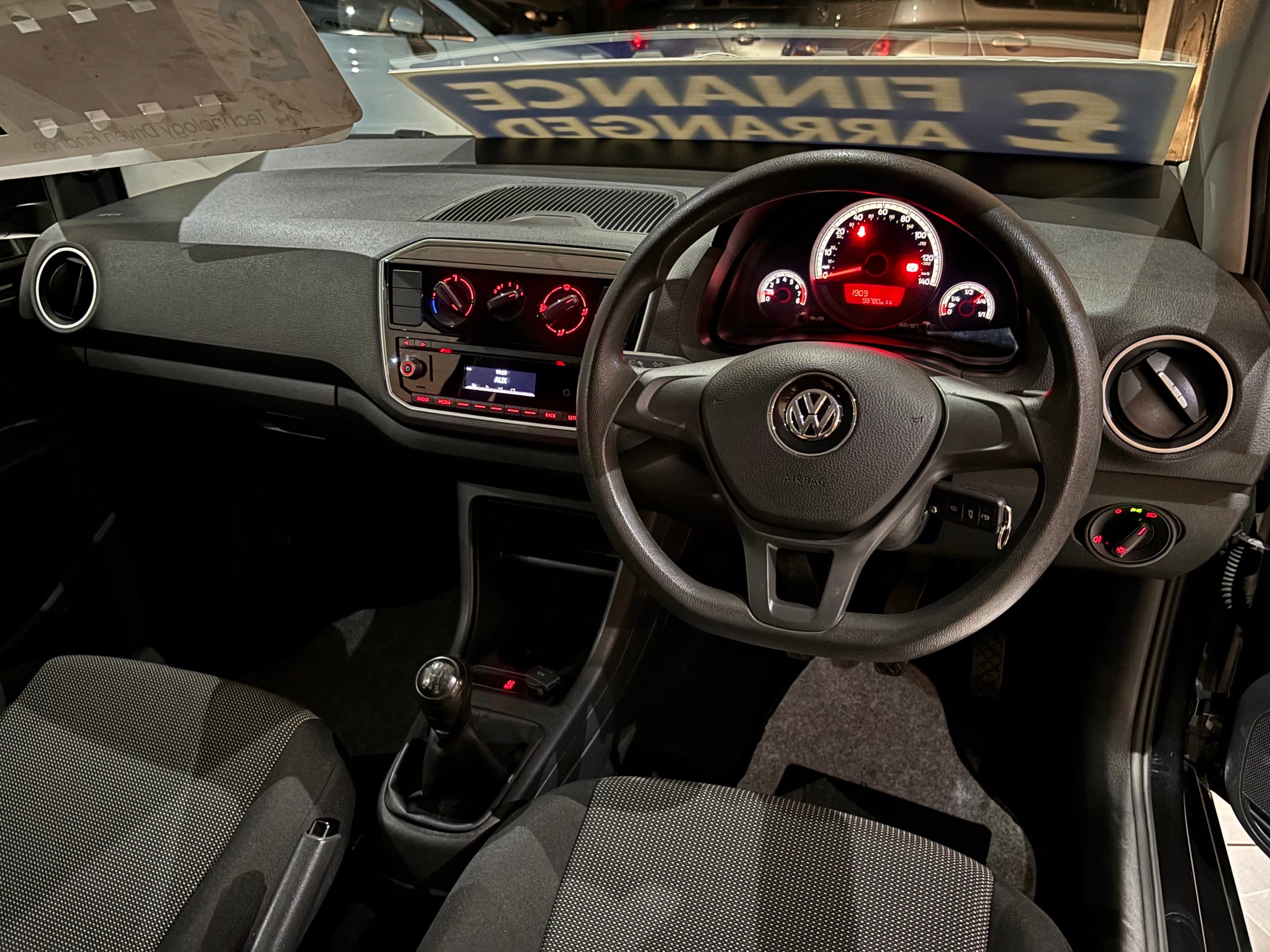 2016 Volkswagen Up 1.0 Up 2016 - image 11