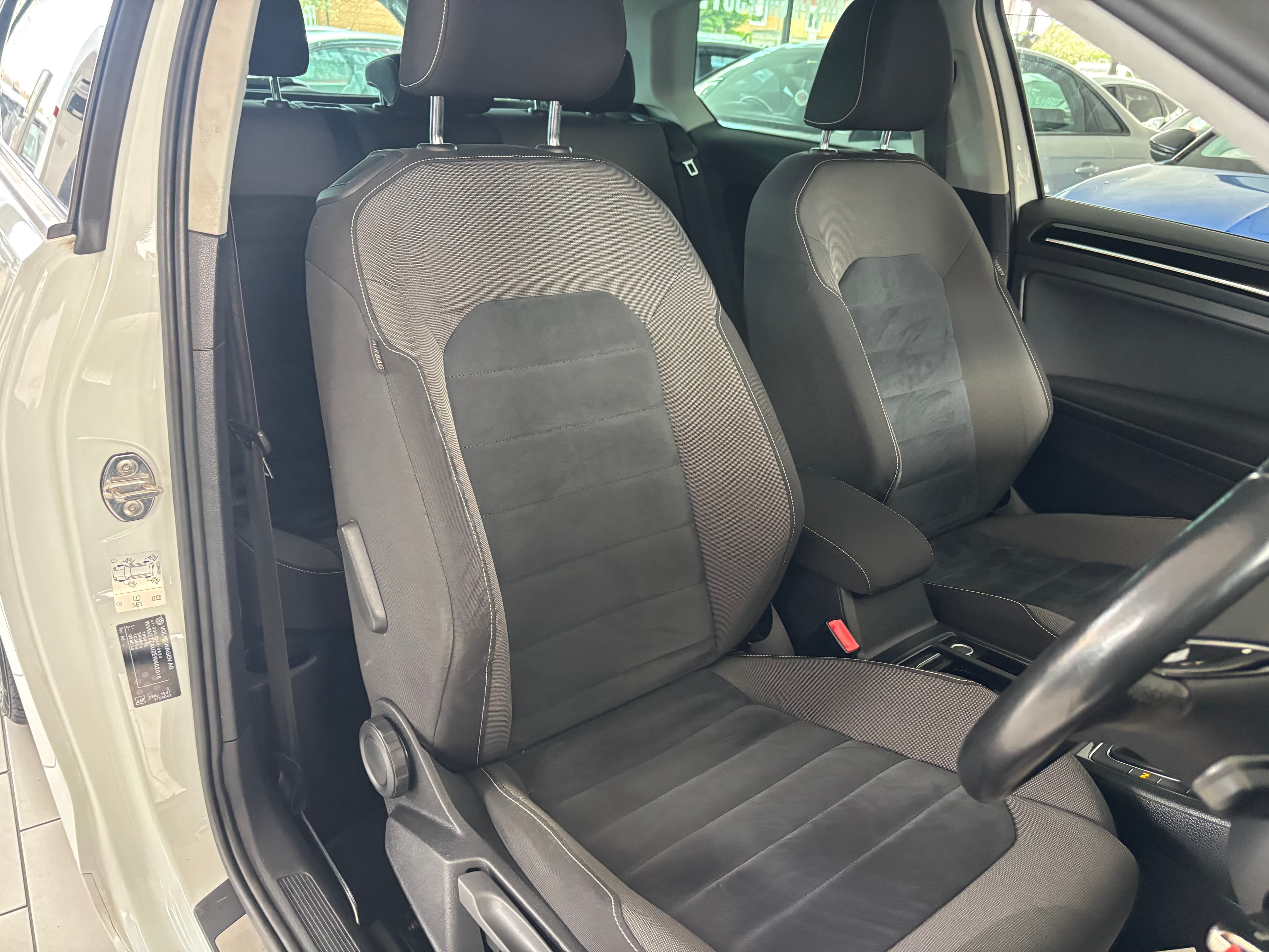 2014 Volkswagen Golf Tdi GT 2.0 - image 7